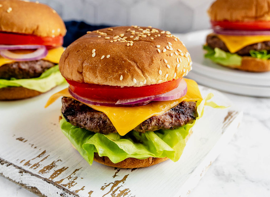 Classic Cheeseburger