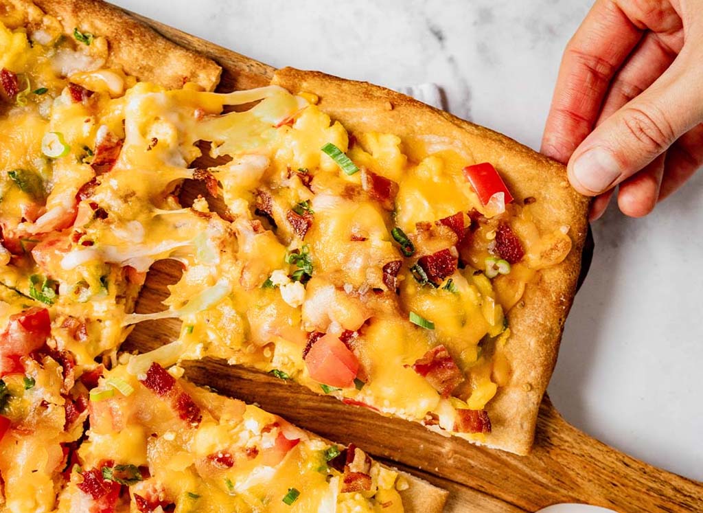 Bacon & Eggs Morning Pizza
