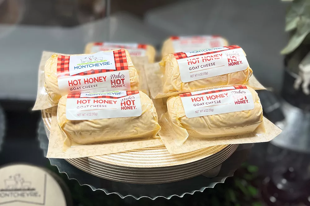 Supermarket Perimeter: Unique flavors, snacks continue to bring cheese consumers back